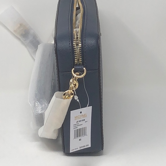 💕💕Michael  Kors Jet Set item crossbody - Picture 6 of 8